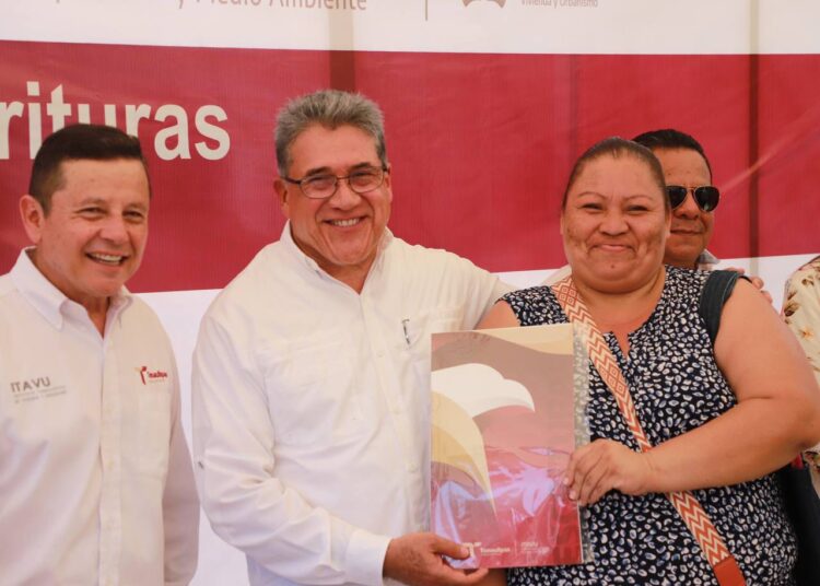 Benefician en Altamira a 43 familias con escrituras patrimoniales