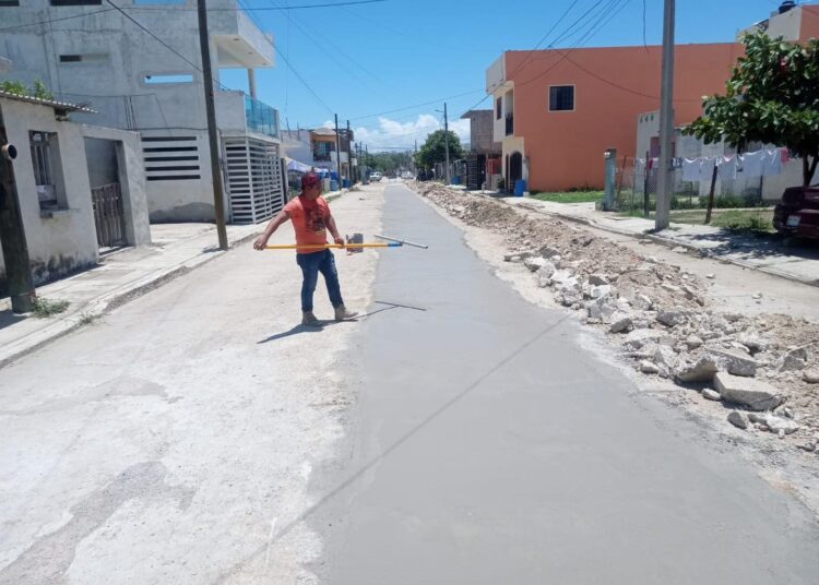 Restaura COMAPA Altamira pavimento en vialidades