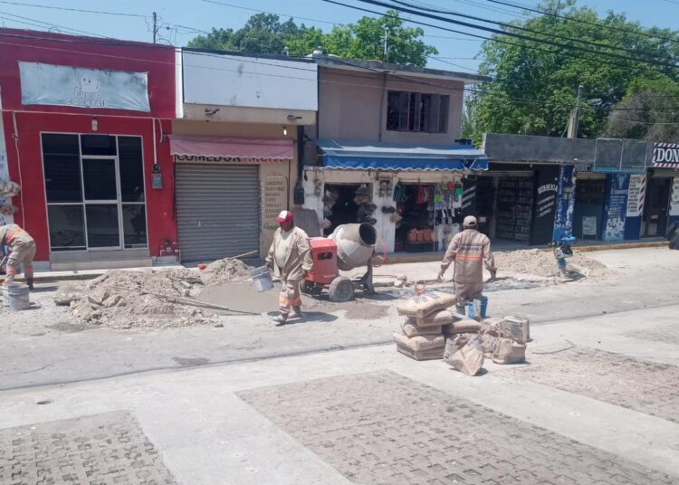 Restaura COMAPA Altamira pavimento en vialidades