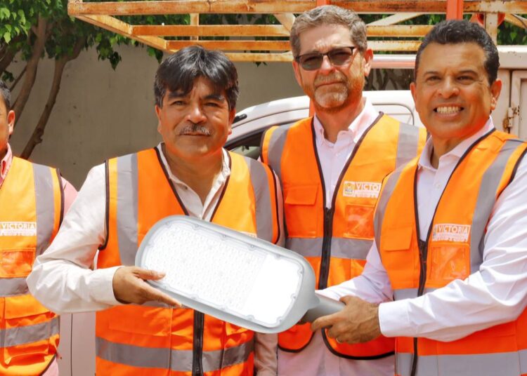 Lalo sigue iluminando Victoria, con más y mejor equipo