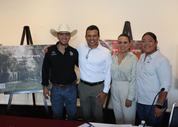 Invita Lalo a quedarse en Victoria y disfrutarlo en familia.