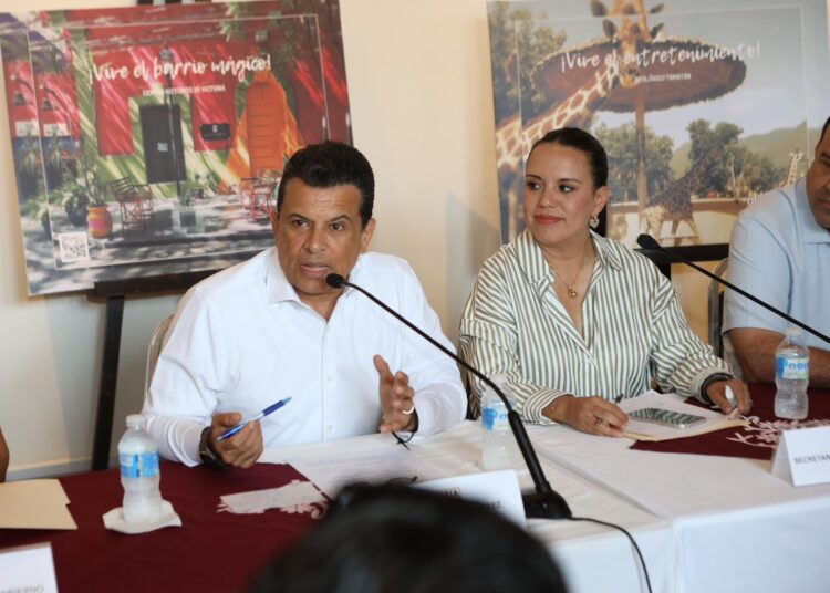 Invita Lalo a quedarse en Victoria y disfrutarlo en familia.