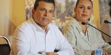 Invita Lalo a quedarse en Victoria y disfrutarlo en familia.