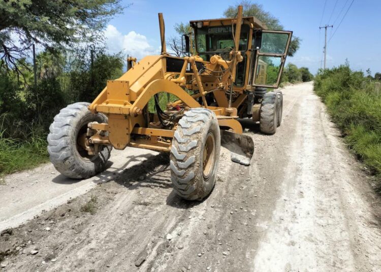 Continúa bacheo en Victoria durante periodo vacacional