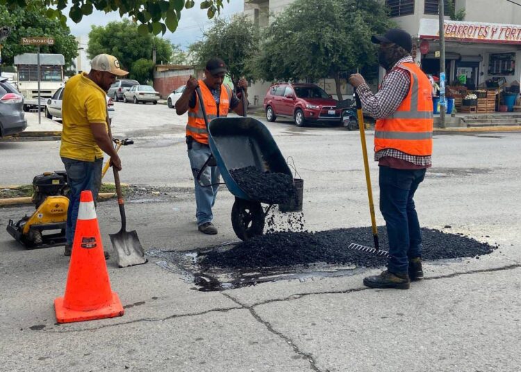 Continúa bacheo en Victoria durante periodo vacacional