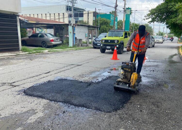 Continúa bacheo en Victoria durante periodo vacacional