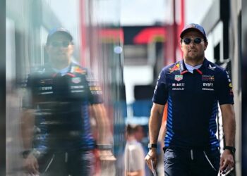 Yuki Tsunoda alza la mano para suplir a ‘Checo’ Pérez