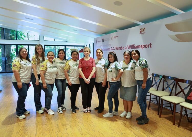 Abandera María de Villarreal a peloteritos rumbo al Mundial de Béisbol Infantil