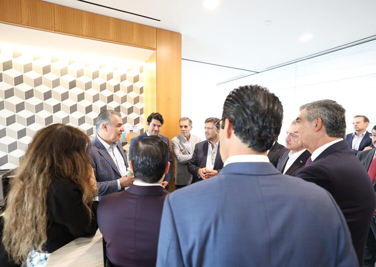 Fortalecen el gobernador AVA y Woodside Energy acuerdos para el bienestar social