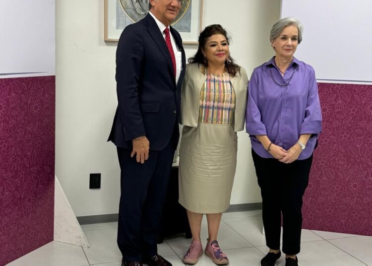 Se reúnen el gobernador y la presidenta del DIF Tamaulipas con Clara Brugada