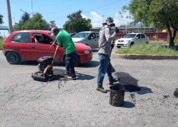 Activan Estado y Municipio programa emergente de bacheo
