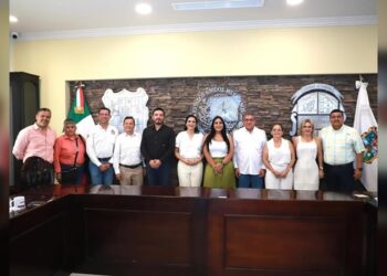 Alcalde AMM encabeza reunión para delinear agenda en transporte público y agua potable