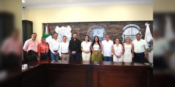 Alcalde AMM encabeza reunión para delinear agenda en transporte público y agua potable