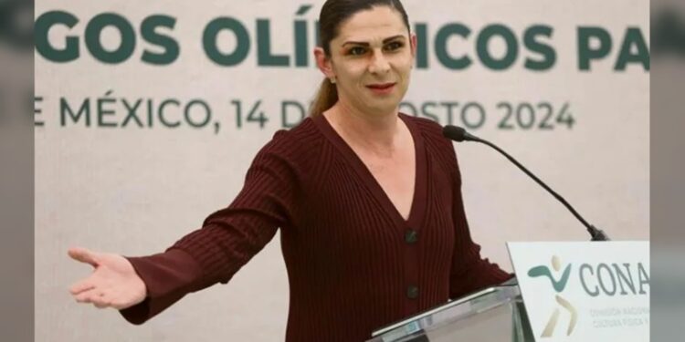 “Lo que gano, me lo gasto como me da mi chingada gana”: Ana Guevara