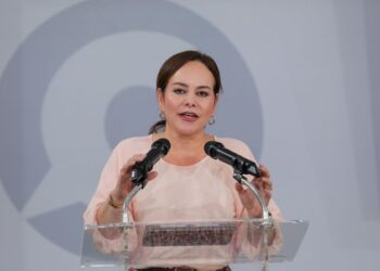 Anuncia Alcaldesa Carmen Lilia Canturosas vuelo diario a Guadalajara