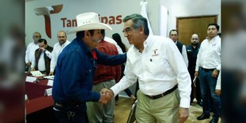 Anuncia Américo Villarreal apoyo adicional para productores de sorgo