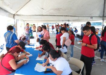Aprovechan ciudadanos oportunidades de trabajo con “Empleo en tu Colonia”
