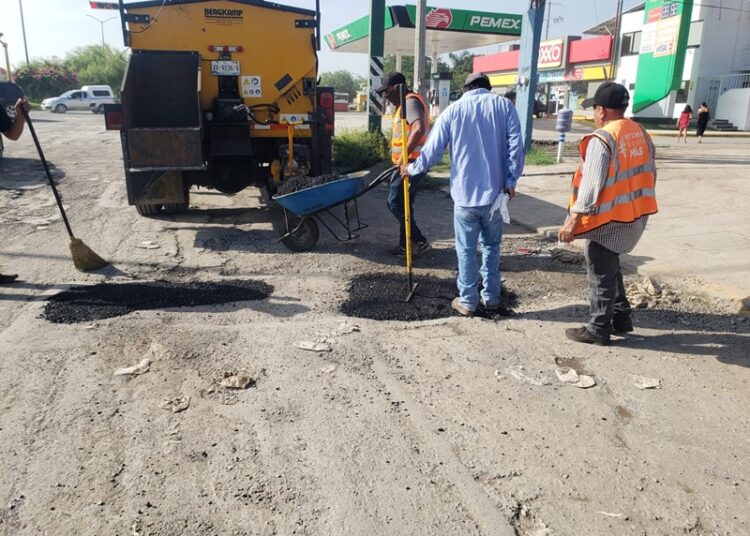 Avanza el mejoramiento de calles en Victoria