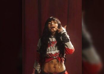 Cazzu regresa con nueva canción y nuevo look