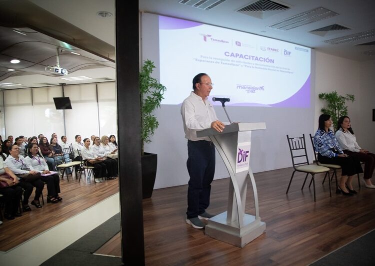 Capacitan a quienes atenderán a beneficiarios de becas