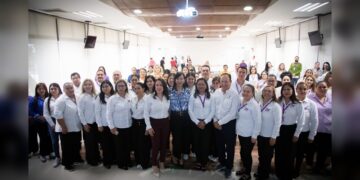 Capacitan a quienes atenderán a beneficiarios de becas