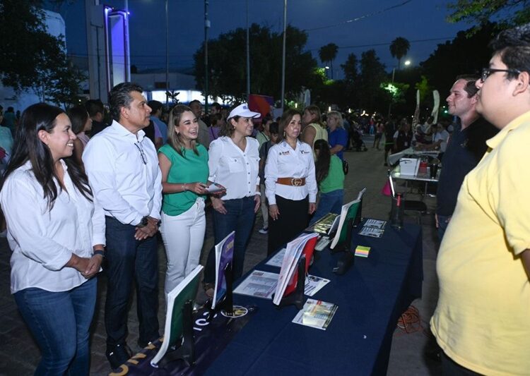 Celebran Día de la Juventud y Feria de Regreso a Clases en Libre 17 Te Quiero Más
