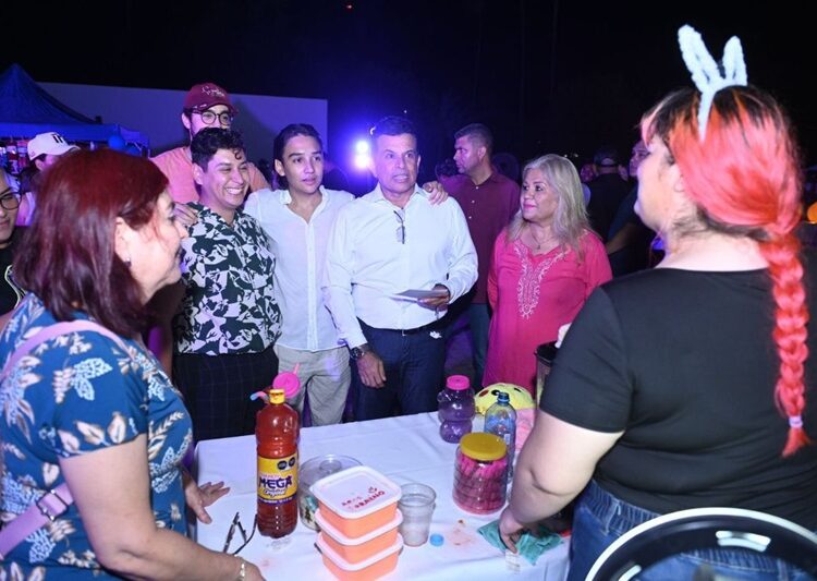 Celebran Día de la Juventud y Feria de Regreso a Clases en Libre 17 Te Quiero Más