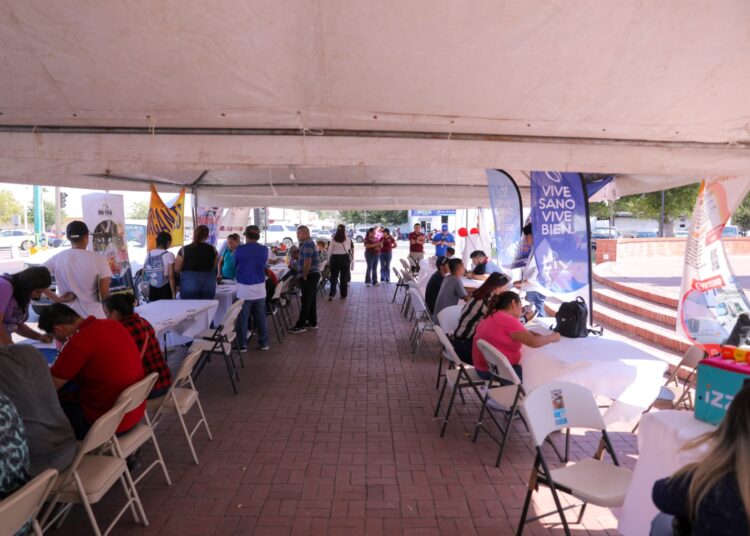 Ciudadanos acuden a programa municipal “Empleo en tu Colonia”