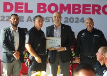 Conmemora Gobierno Municipal ‘Día del Bombero’ con emotivo reconocimiento a elementos de NLD