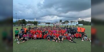 Convive Club Correcaminos con niños futbolistas de Ciudad Victoria