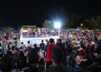 Disfrutan jóvenes neolaredenses de 2.ª edición de IMJUVEMANÍA