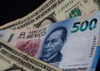 Peso mexicano cierra en 19.18 unidades