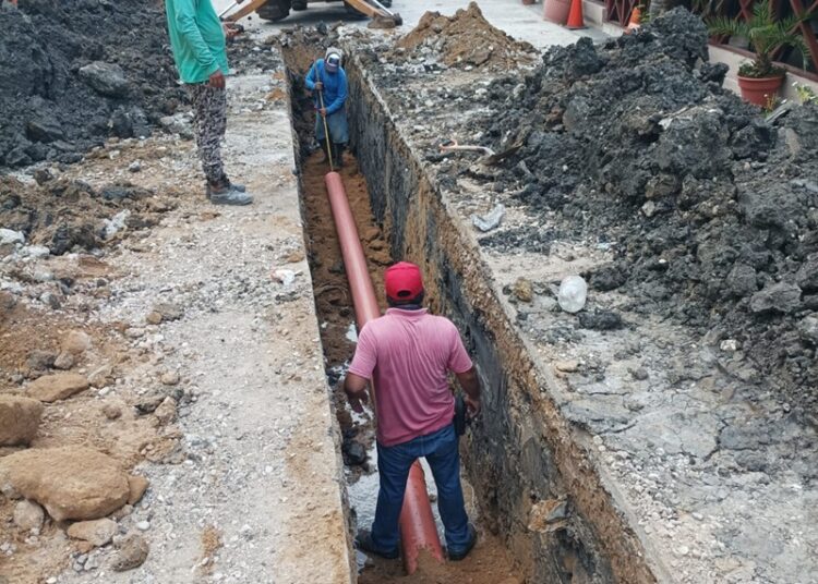 Dota COMAPA Altamira de servicio de drenaje a zona gastronómica