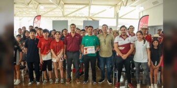 El olímpico Edson Ramírez realiza charla de motivación a atletas tamaulipecos