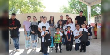 Entrega la UAT material escolar a estudiantes de primaria en Río Bravo