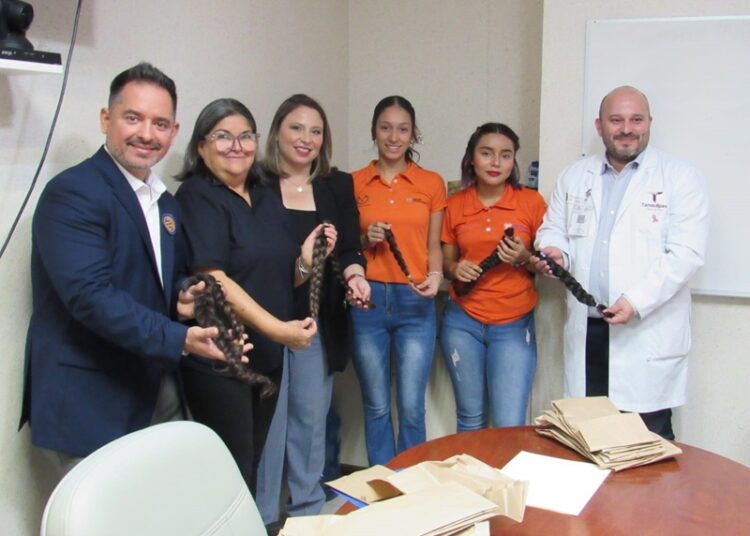 Estudiantes de la UAT refuerzan campaña para elaborar pelucas oncológicas