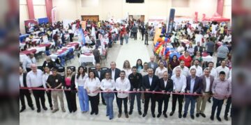 Feria de empleo de la STPS reunió a cientos de jóvenes en Nuevo Laredo
