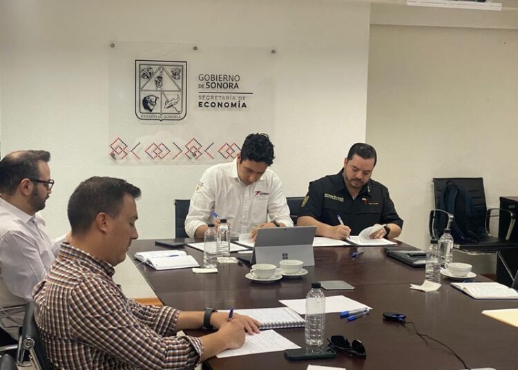 Firma SEDENER convenio de colaboración con LitioMx