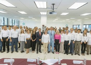 Formarán SET y CINVESTAV profesionistas en el sector tecnológico de semiconductores