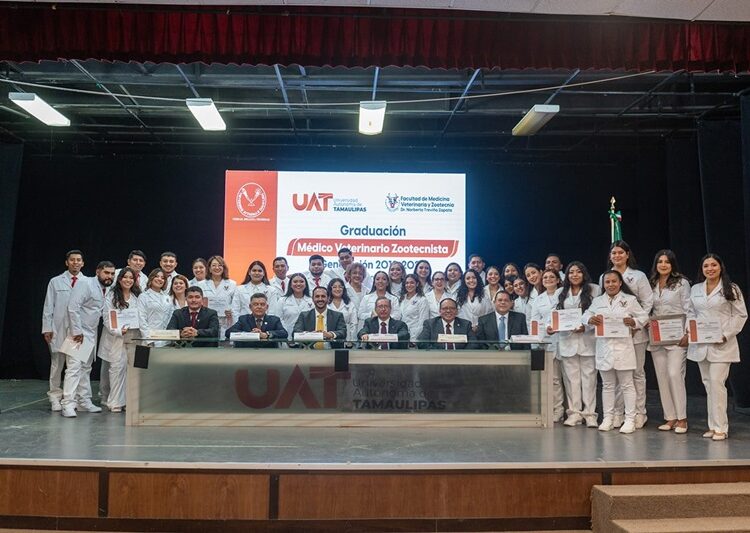 Gradúa la UAT nuevos profesionales de medicina veterinaria