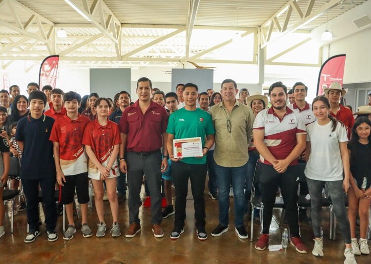 El olímpico Edson Ramírez realiza charla de motivación a atletas tamaulipecos