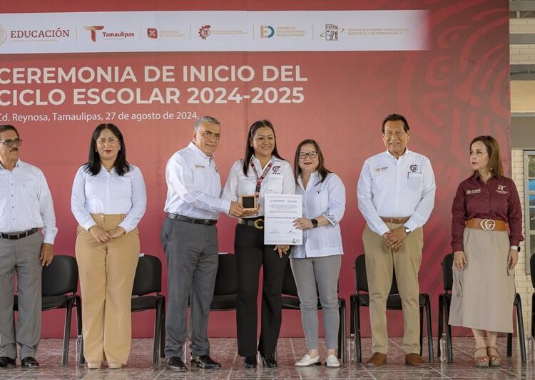 Inaugura Lucía Aimé junto a estudiantes el ciclo escolar de media superior en Tamaulipas