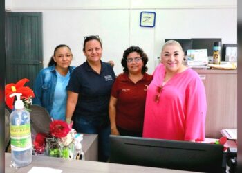 Inspecciona Adriana Lozano Oficina Fiscal de Tula