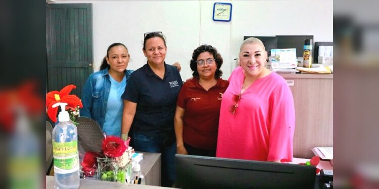 Inspecciona Adriana Lozano Oficina Fiscal de Tula