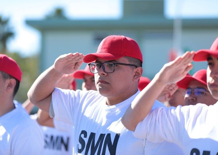 Invita Gobierno de NLD a conscriptos clase 2006 y remisos a tramitar Cartilla Militar