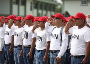 Invita Gobierno de NLD a conscriptos clase 2006 y remisos a tramitar Cartilla Militar