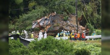 Japón advierte de la llegada de un tifón “extremamente fuerte”