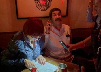 “Lo que gano, me lo gasto como me da mi chingada gana”: Ana Guevara