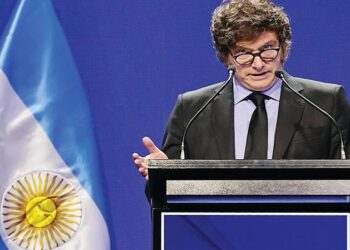 Presidente de Argentina cancela su viaje a México