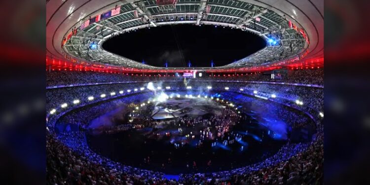 Atenas forzada a evacuar a decenas de miles por incendio “extremadamente” peligroso